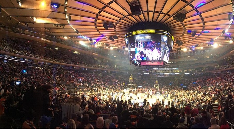 Madison Square Garden – Một trong những "thánh đường" sôi động nhất của giải đấu NBA.